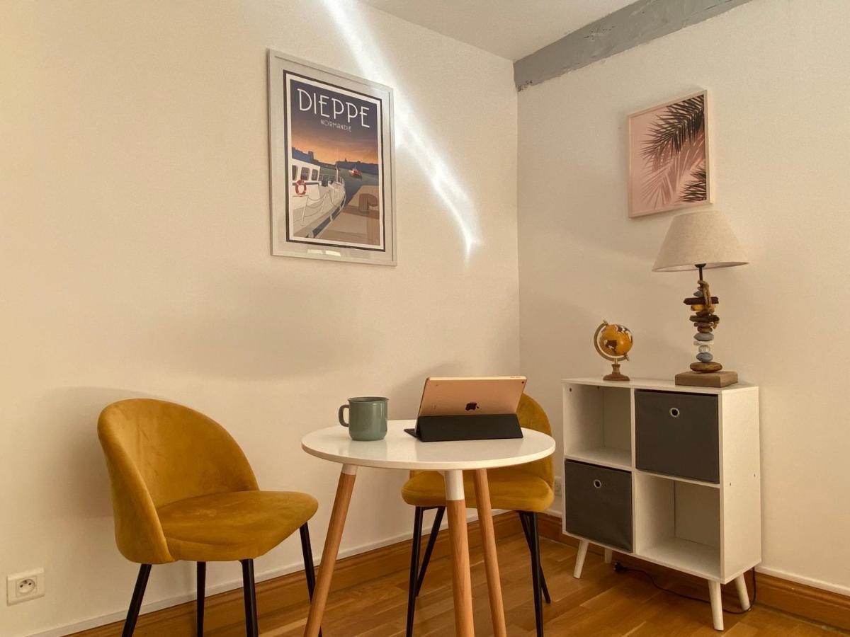 Beau Studio Cosy Calme En Face Du Port Sur Le Quai Lejlighed Dieppe Eksteriør billede