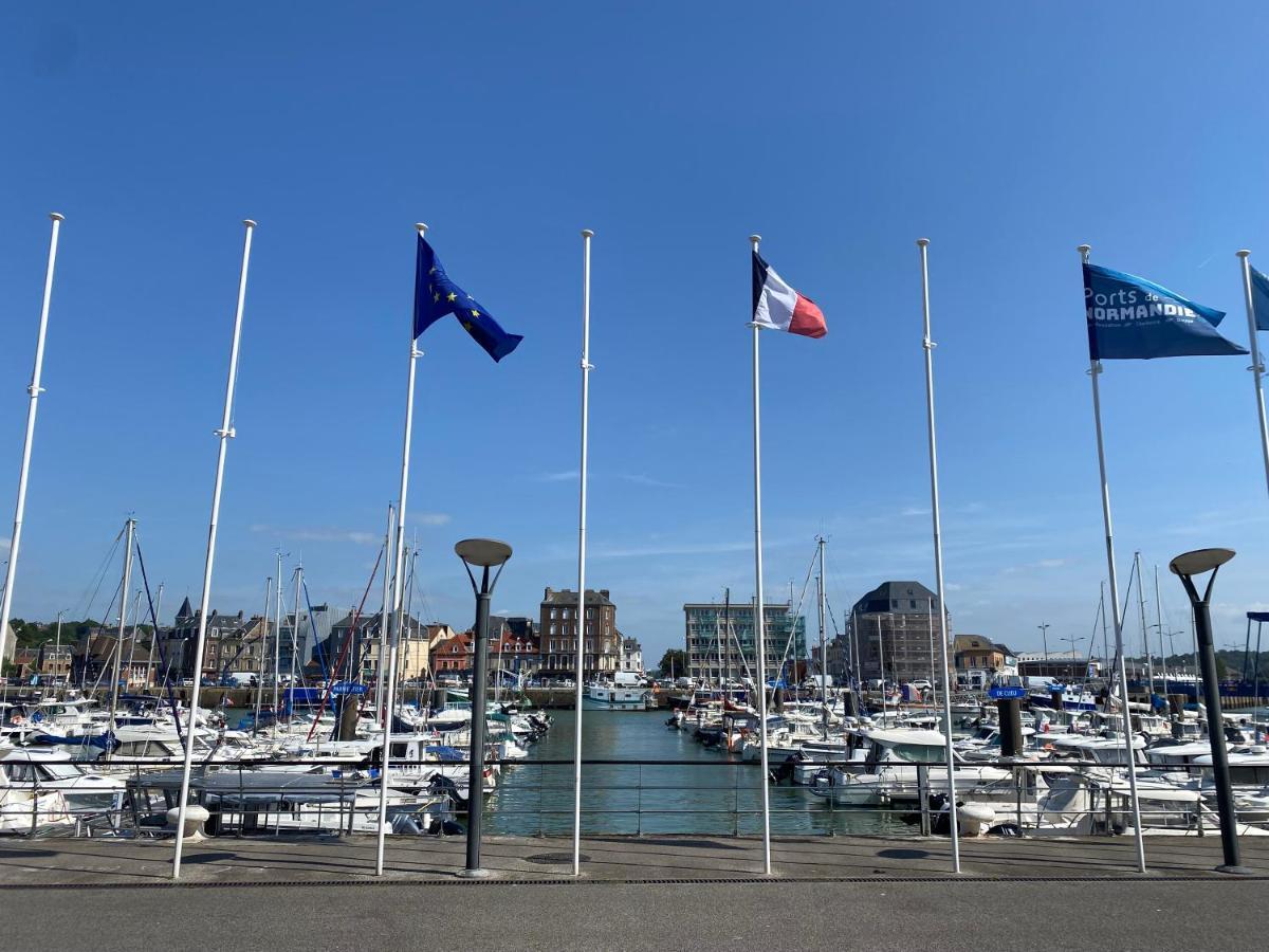 Beau Studio Cosy Calme En Face Du Port Sur Le Quai Lejlighed Dieppe Eksteriør billede